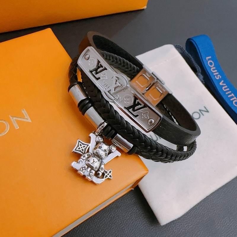 LV Bracelets 300